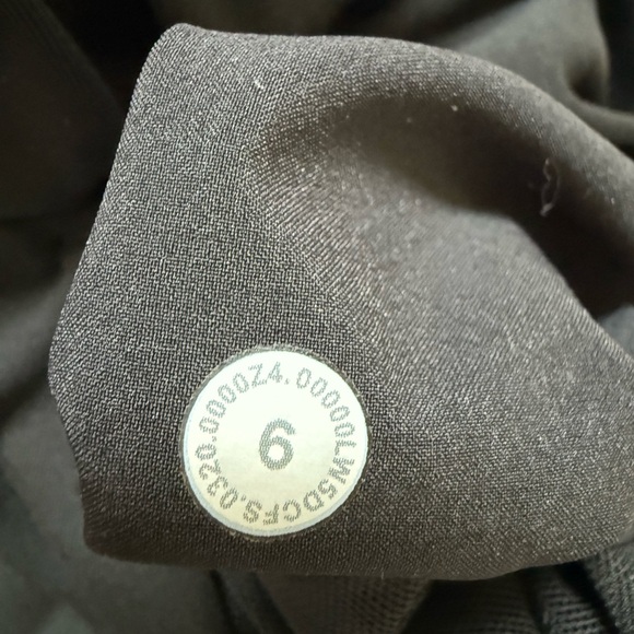 Lululemon Keep Moving Pant 7/8 High-Rise in Black - Picture 4 of 9